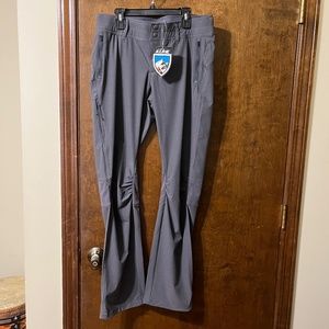 Kuhl NWT size 10 | Women’s Avengr Pant Carbon Charcoal